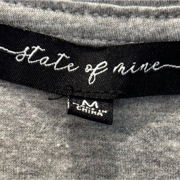 State of Mine Women's Size Medium “Holly Jolly Christmas” Gray Sweatshirt - Picture 4 of 4